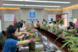 锡伯杜谈阿努诺比：看中他能防很多位置的能力 他还有成长空间